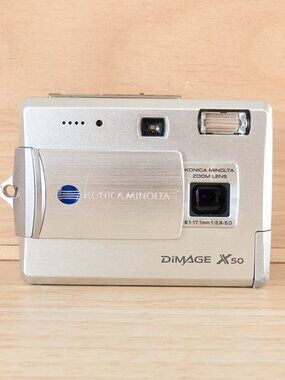 Konica Minolta DiMAGE X50 5MP CCD Digital Camera Silver Tested Working